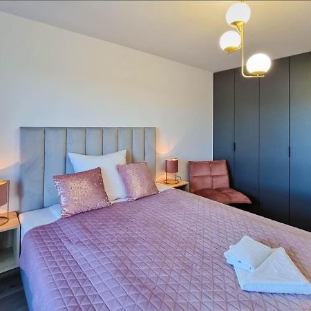 Visit Baltic - Sun Towers -2 Sypialnie - Parking Inklusive Apartment Swinoujscie Exterior photo