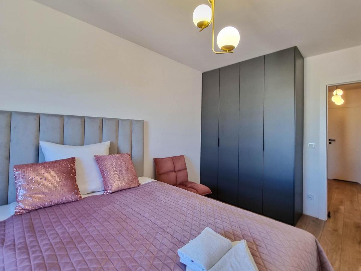 Visit Baltic - Sun Towers -2 Sypialnie - Parking Inklusive Apartment Swinoujscie Exterior photo
